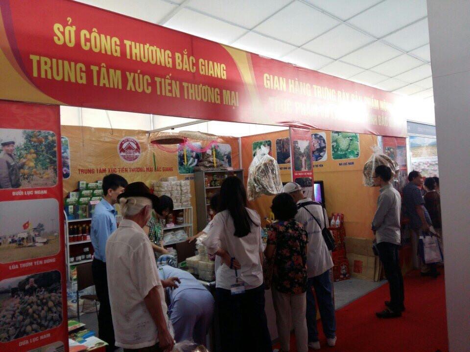 Trung tâm Xúc tiến Thương mại Bắc Giang tham gia Hội chợ thương mại VIETNAM EXPO 2017
